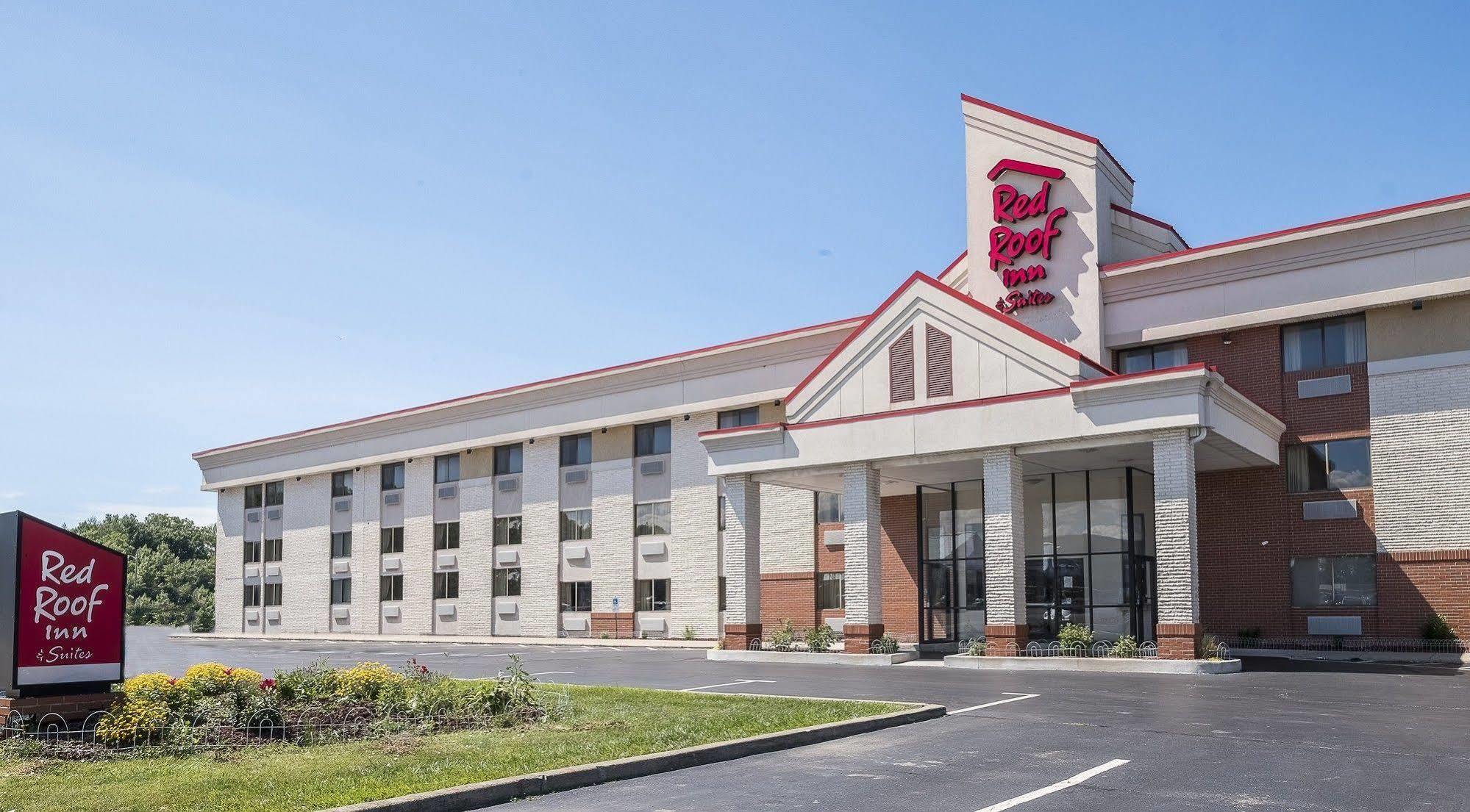 Red Roof Inn & Suites Cleveland - Elyria Exterior foto